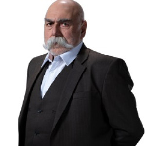 Актёр Маджит Сонкан